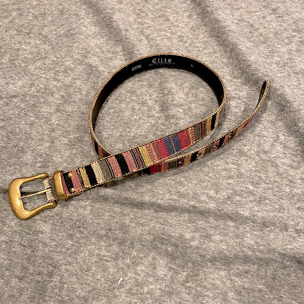 3/$12 🌻 Embroidered belt with gold fastenings, 36” total length